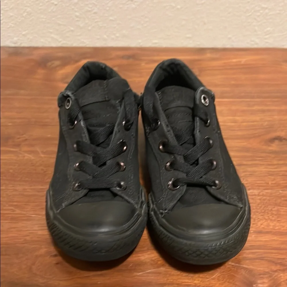 Converse Chuck Taylor All Star Low Top‎ Sneaker Little Kid Size 2